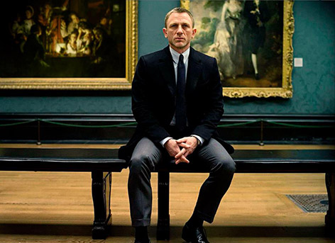 Arit and paintings in SkyFall James Bond