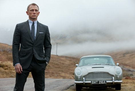 SkyFall James Bond Daniel Craig Aston Martin DB5