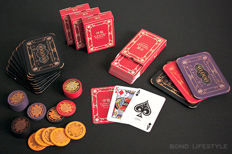 Cartamundi Skyfall cards chips set