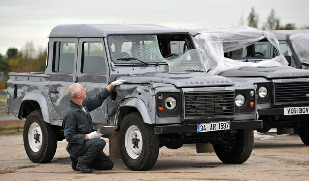 Land Rover Defender Double Cab SkyFall