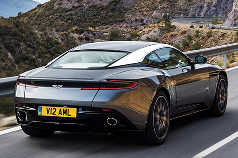 Aston Martin DB11 3