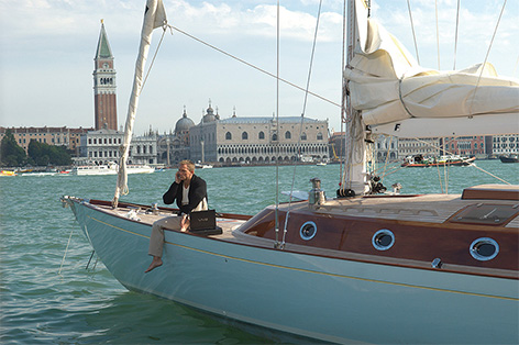 casino royale spirit yacht daniel craig