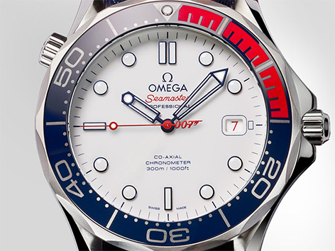 Omega Seamaster 300M Commander watch face dial bezel detail 007