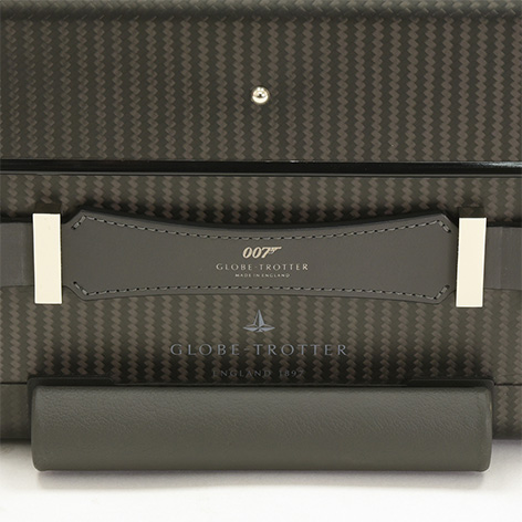 007 Limited Edition Carbon Fibre Carry-on Trolley Case with 4 wheels detail