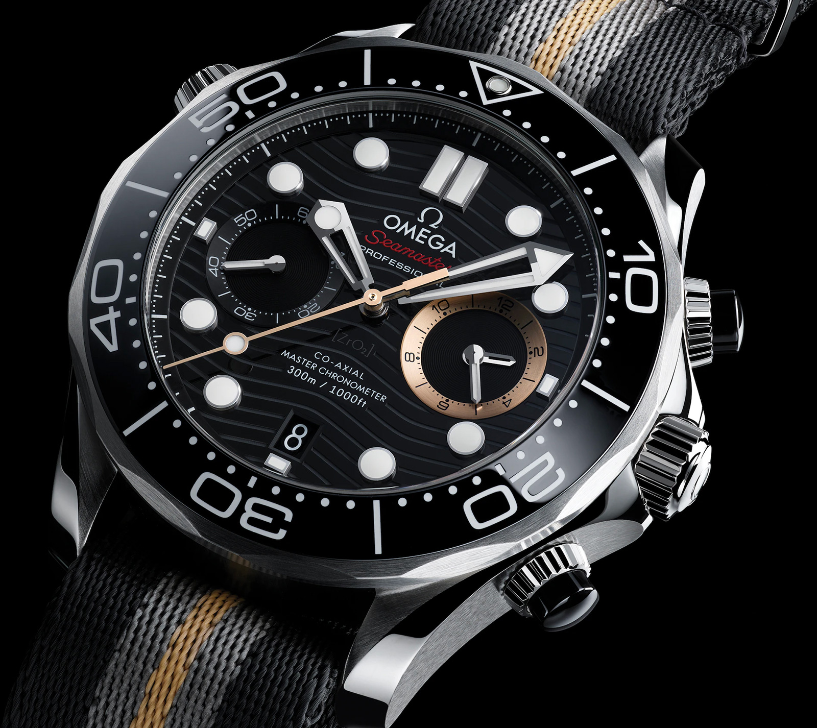 Omega Seamaster Diver 300M Chronograph 007 First Light  210.32.44.51.01.002 dial