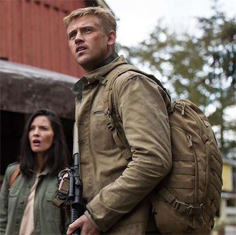 Predator Boyd Holbrook wears Rogue Territory Supply jacket 2