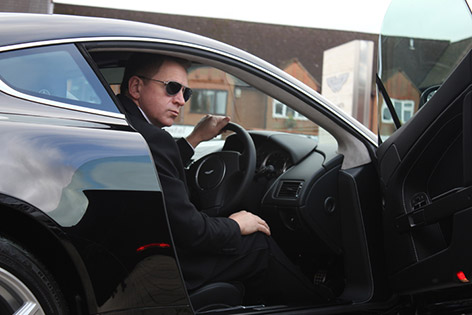 Daniel Craig lookalike Aston Martin
