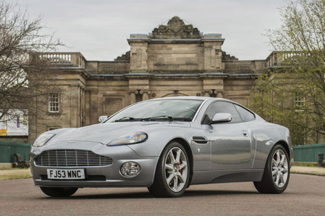 aston martin vanquish 2004