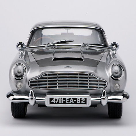 aston martin db5 1 8 scale front