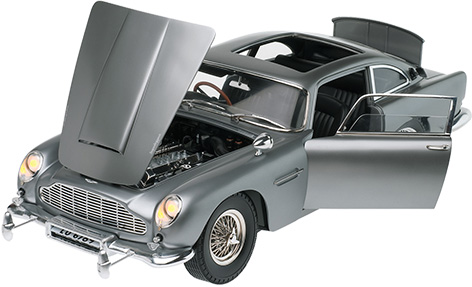 aston martin db5 all open model scale 1 8