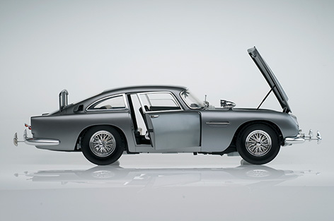 aston martin db5 side view