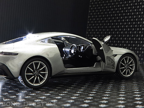 Corgi Aston Martin DB10 1 36 interior 2