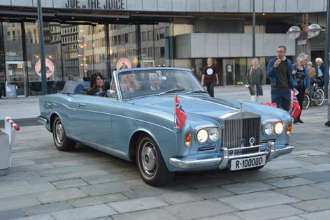 rolls royce corniche bond girls oslo