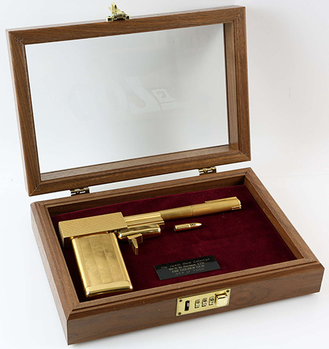 SD Studios Golden Gun in wooden box