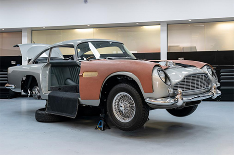 Aston Martin DB5 Goldfinger Continuation 1