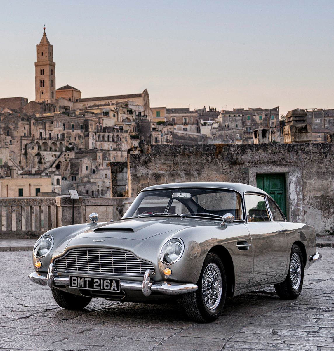 191009-aston-martin-db5-no-time-to-die-bond-25.jpg