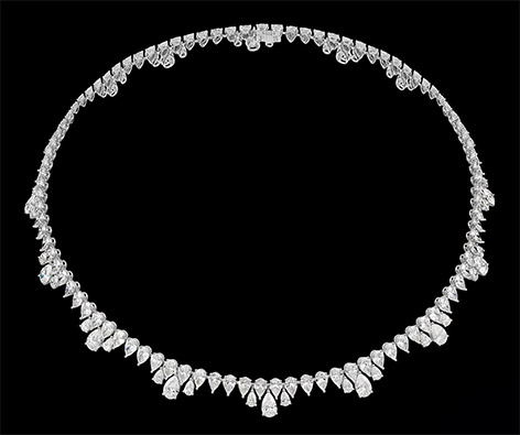 Chopard Green Carpet Collection necklace diamonds Ana de Armas James Bond 007
