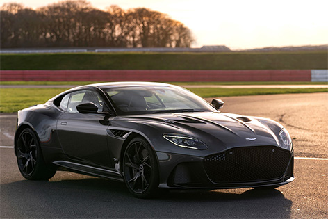 Aston Martin DBS Superleggera silverstone