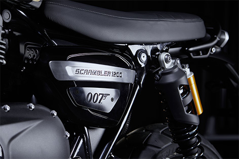 Triumph Scrambler 1200 Bond Edition logo 007