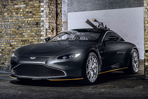 Aston Martin Vantage 007 Edition front skis