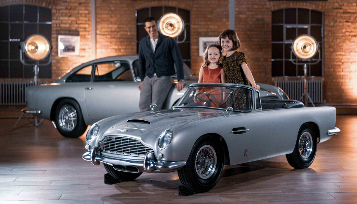 200827-Aston-Martin-DB5-Junior_Family-shot-13.jpg