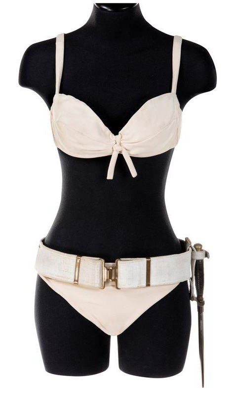 Poëzie bouw hemel Ursula Andress Dr. No bikini expected to fetch $500.000 on auction | Bond  Lifestyle