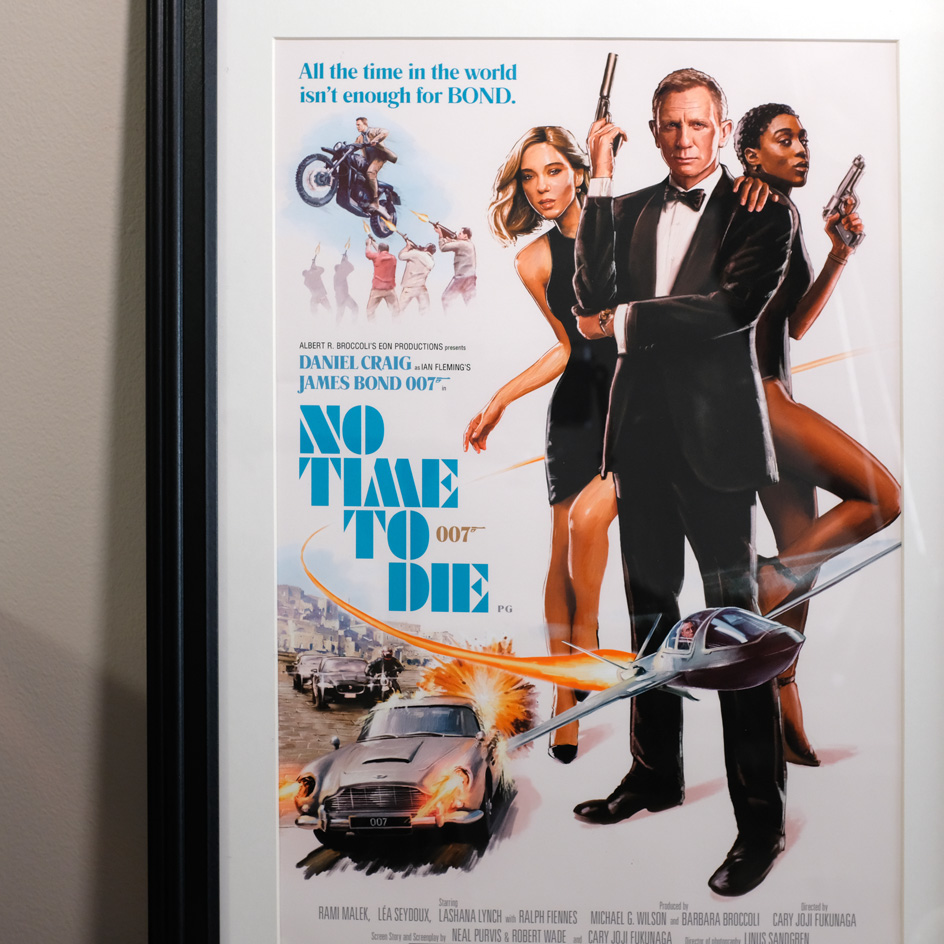 007 Full Size 24x36 ~ The Name's Bond James Bond ROGER MOORE Poster 