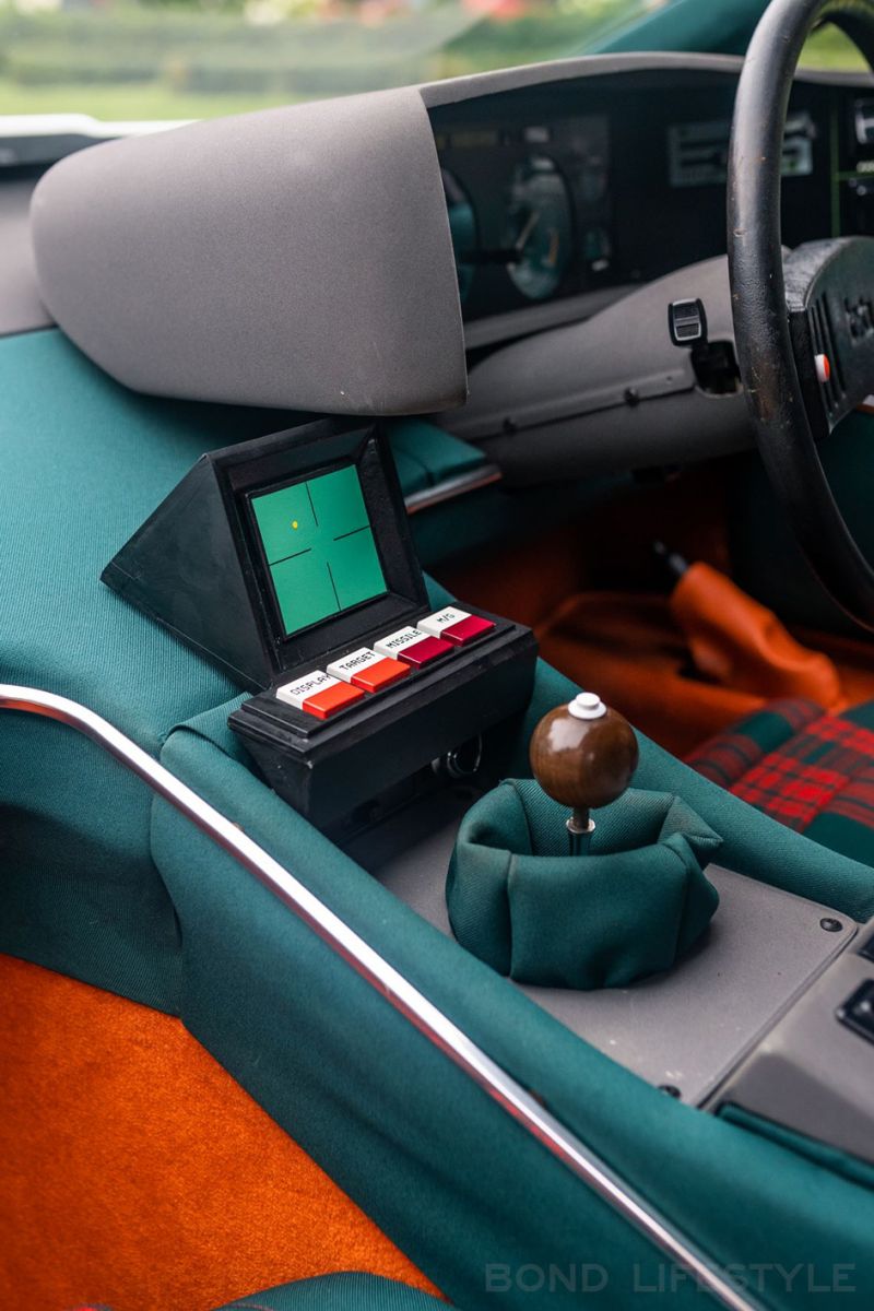 Lotus Esprit The Spy Who Loved Me tribute car interior radar