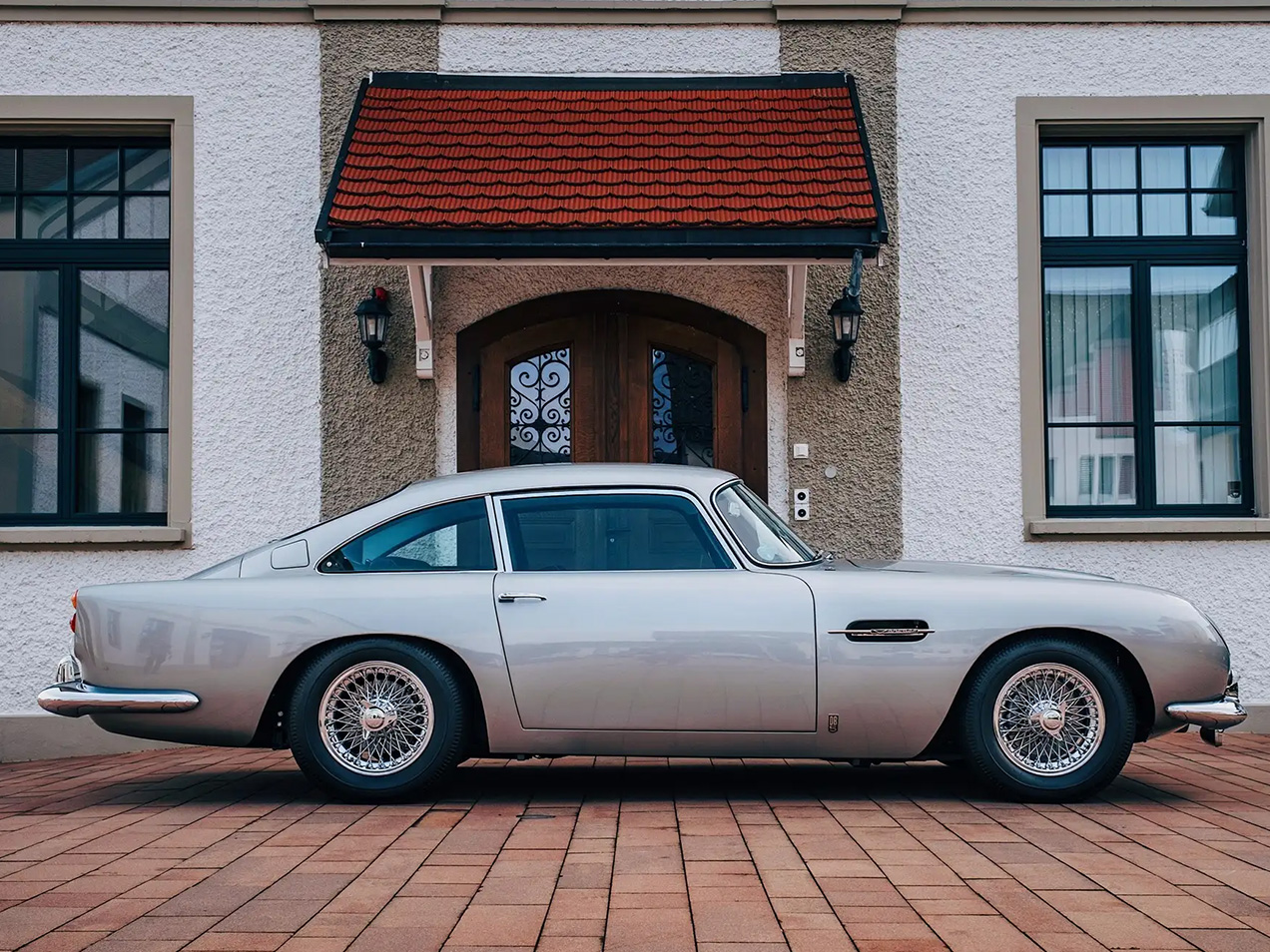 1965 Aston Martin DB5 Vantage auction RM Sothebys side