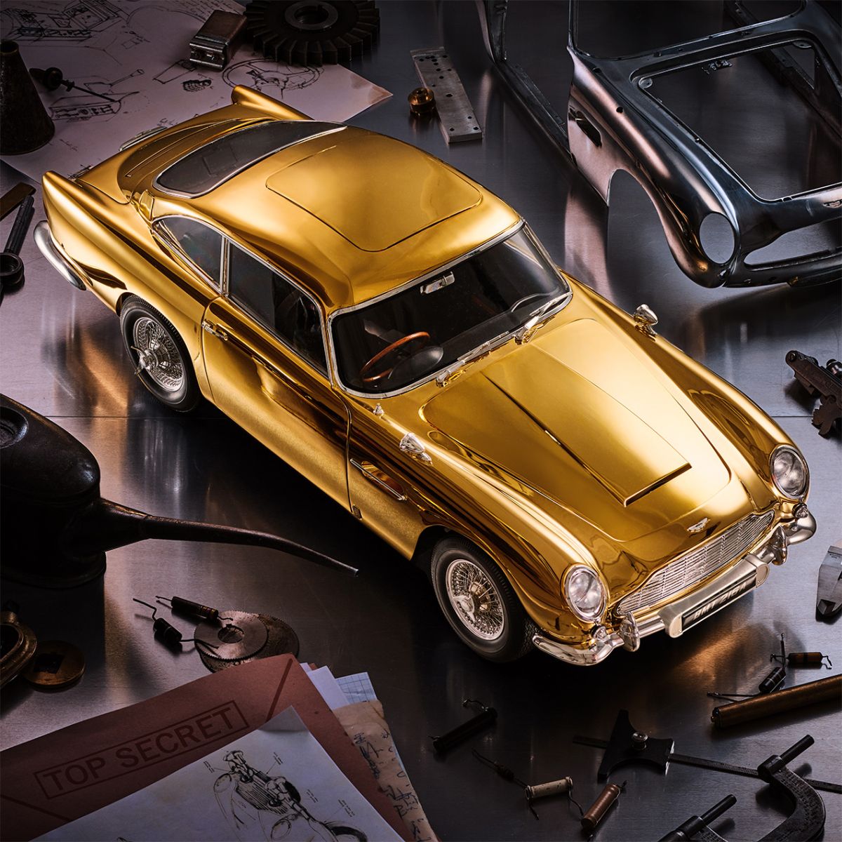 25k Gold-Plated Aston Martin DB5 1:8 scale model | Bond