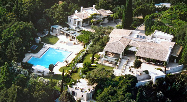 photo © VillaGetaways Villa Sylva, Kanoni, Corfu, Greece