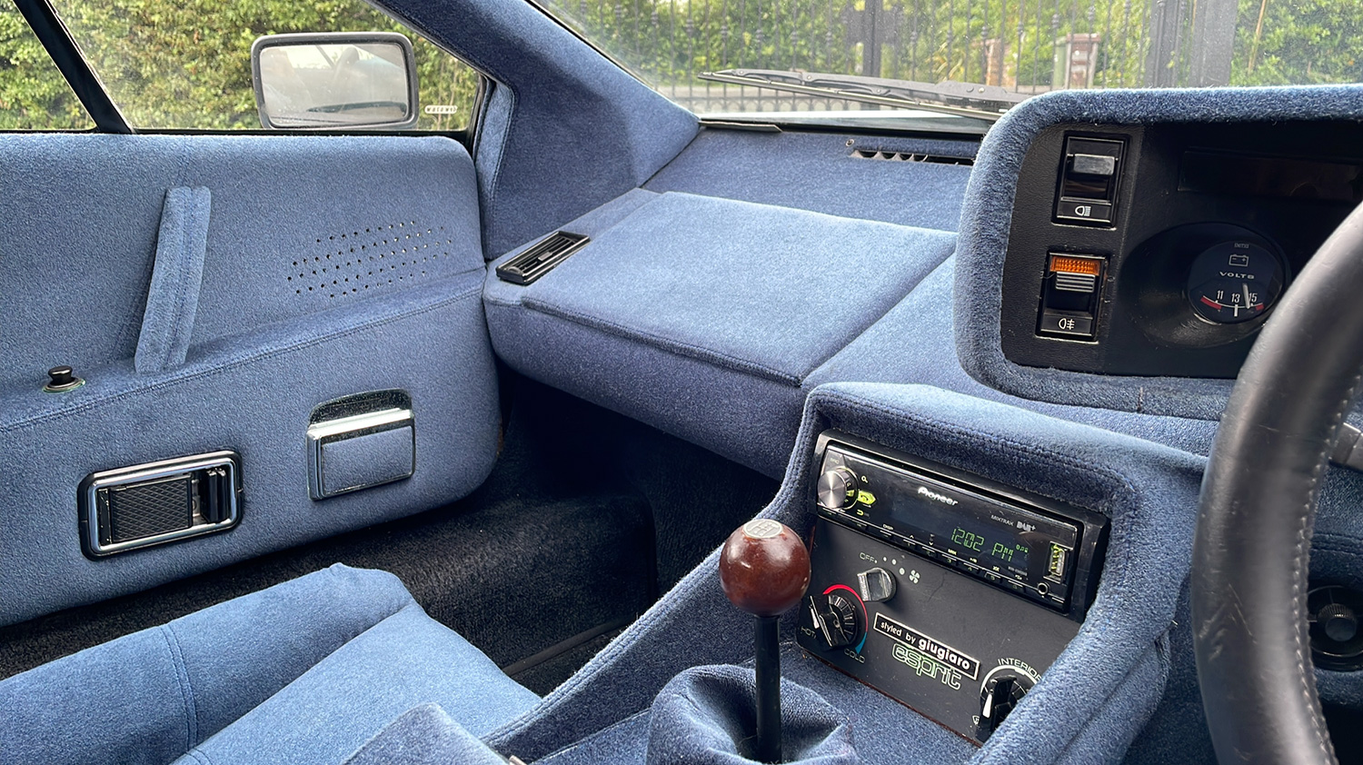 lotus esprit blue interior