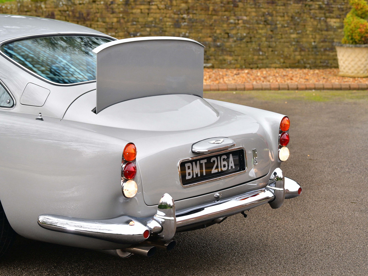 1964 Aston Martin DB5 with Goldfinger gadgets for sale bullet screen