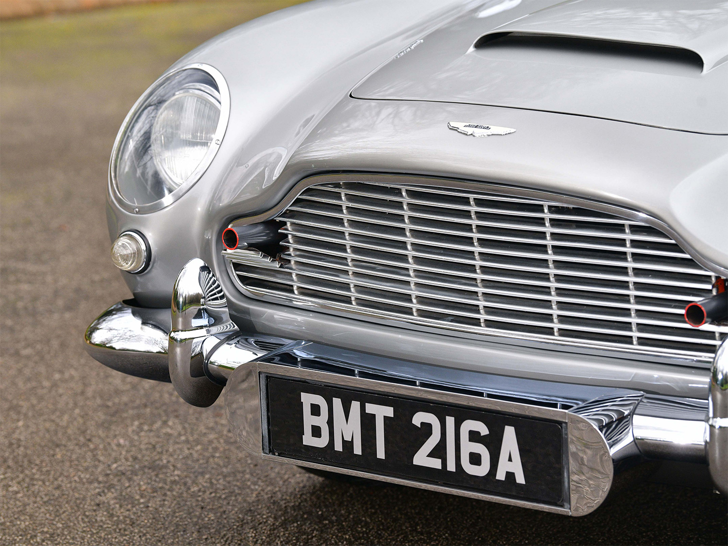 1964 Aston Martin DB5 with Goldfinger gadgets for sale guns