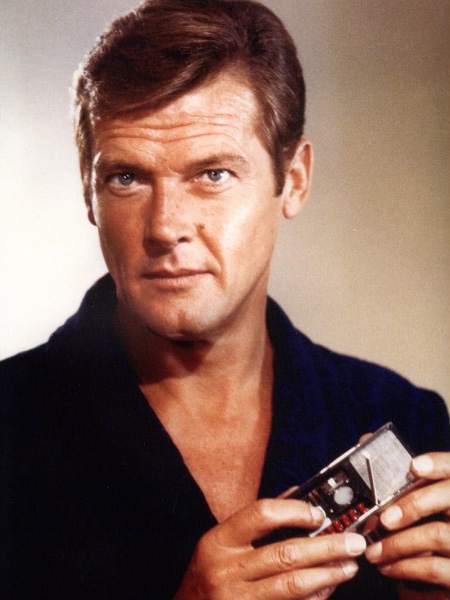 Photo James Bond 11x15 CM #3 Roger Moore 
