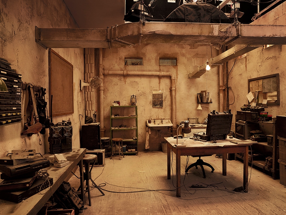 Anderson Low On The Set Of James Bond S Spectre Bond Lifestyle Not only will you look incredible, but the frames featured in this film could last you a life time. anderson low on the set of james