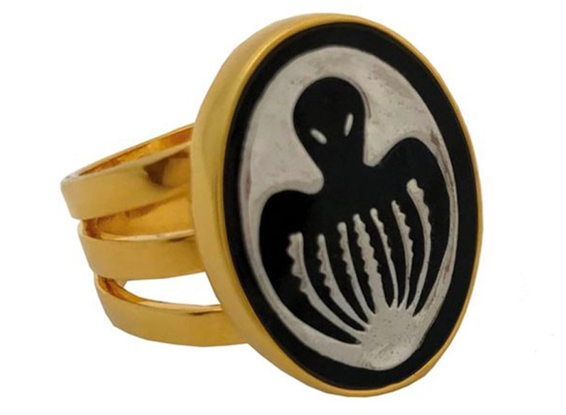 SPECTRE Octopus Ring Bond Lifestyle