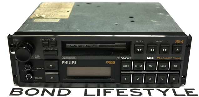Philips DC954 car radio
