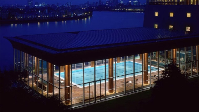 The swimming pool adjacent to the Four Seasons Hotel Canary Wharf stands in for a swimming pool in Shanghai in the movie SkyFall