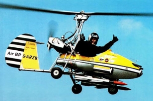 Former Royal Air Force Wing Commander Ken Wallis flying his creation, the Wallis WA-116 autogyro.