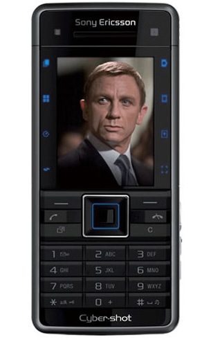 The Sony Ericsson C902 cybershot used in the movie: Titanium silver limited edition