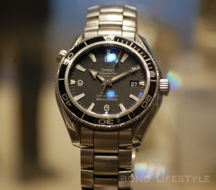 One of the original Seamasters worn by Daniel Craig during the filming of QoS, on display at the Omega museum in Switzerland