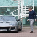 Is Daniel Craig picking up his Lotus Evora with Bond licence plates